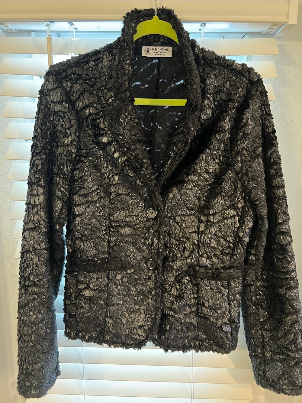 Femme Fatale made in Italy vintage Textured Black Shimmery Coat size Large